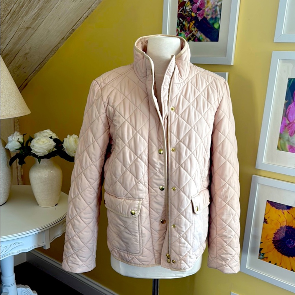 Beige Quilted Women's collared short jacket - snap front with zipper NWOT